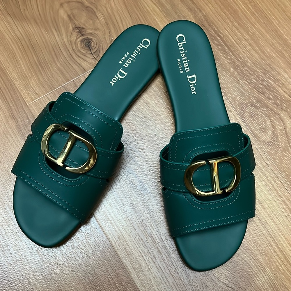 DIOR 30 Montaigne Slide / just like brand new / 100% Authentic/ 38
